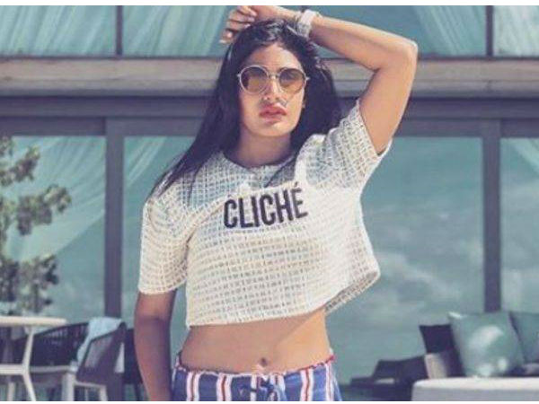 सुरभि बिल्कुल दुखी नहीं सुरभि बिल्कुल दुखी नहीं