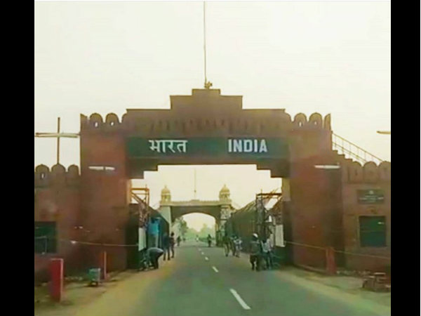 कंट्रोवर्सी में फंसी कंट्रोवर्सी में फंसी