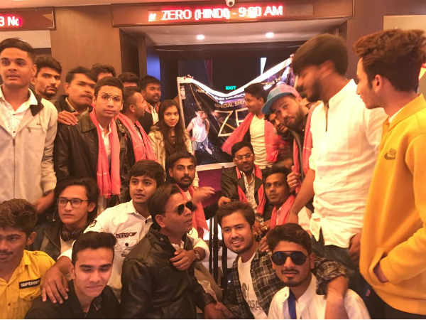 फिल्म की ओपनिंग फिल्म की ओपनिंग