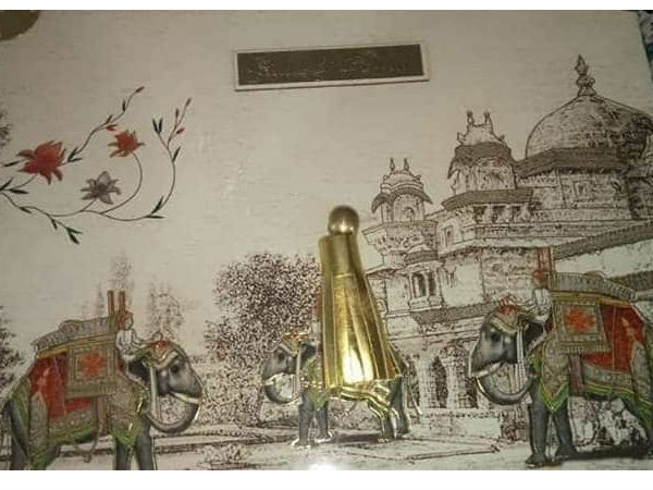 हनीमून का कोई प्लान नहीं हनीमून का कोई प्लान नहीं