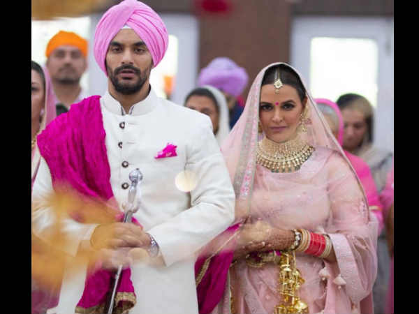 नेहा धूपिया और अंगद बेदी नेहा धूपिया और अंगद बेदी