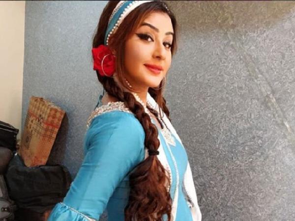 शिल्पा आपको ऐसा नहीं करना चाहिए शिल्पा आपको ऐसा नहीं करना चाहिए