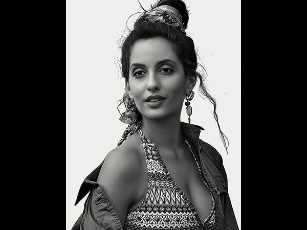 फैन फॉलोइंग फैन फॉलोइंग