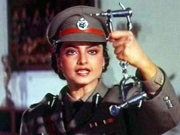 फूल बने अंगारे फूल बने अंगारे