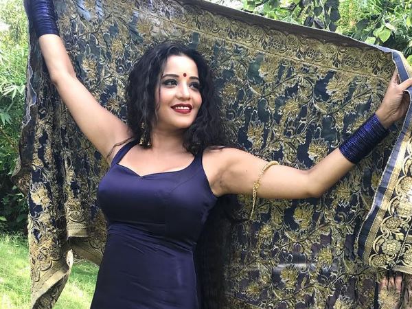 ट्रेडिशनल लुक ट्रेडिशनल लुक