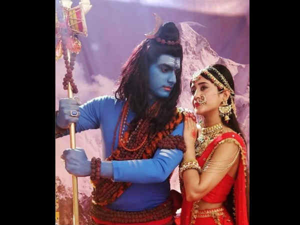 प्यार में डूब हुए प्यार में डूब हुए