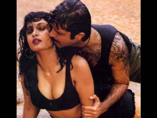 Bahubali actress ramya krishnan hot and sexy pics | Amitabh bachchan to  romance bade miyan chote miyan actress - Hindi Filmibeat