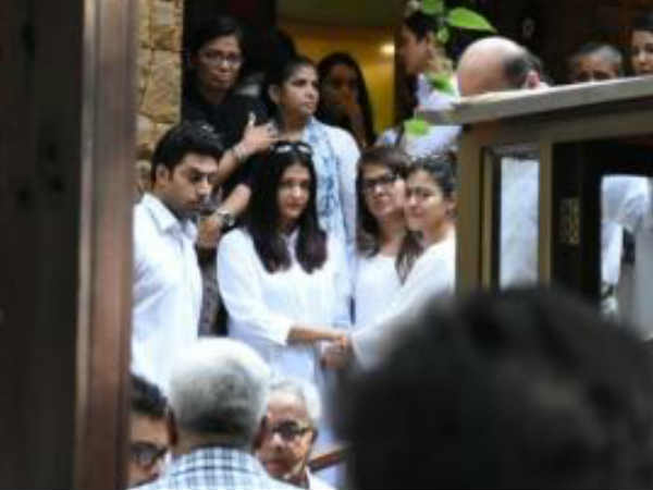 साथ हौसला देते रहे