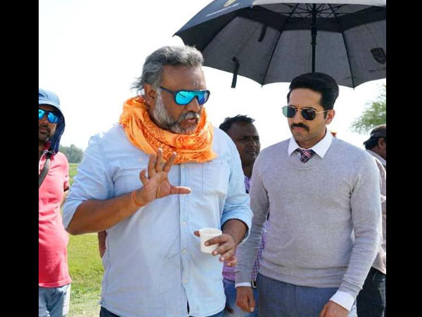 मुल्क के लिए कोई पैसे नहीं लगा रहा था