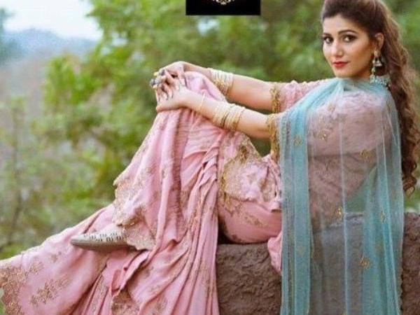 सोशल मीडिया पर काफी लोकप्रिय