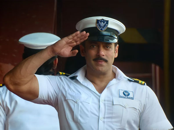 आपके फैंस हमेशा आपकी फिल्मों के साथ खड़े रहते हैं.. ऐसे में आपके सबसे सच्चे क्रिटिक कौन हैं?
