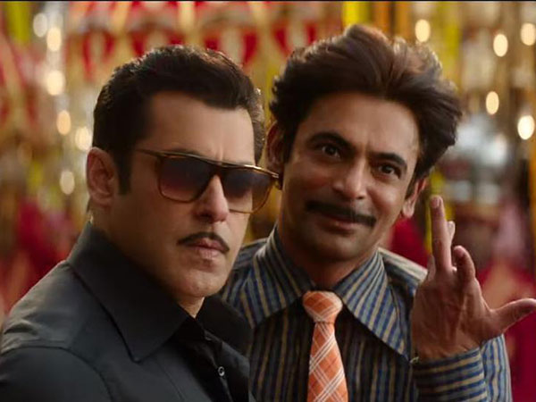 300 करोड़ पार