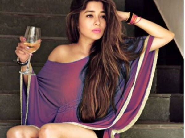 को-स्टार पर बड़ा आरोप