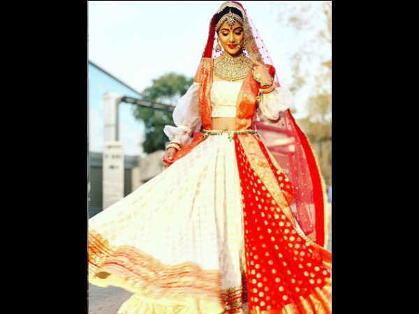 bipasha-basu-styled-erica-fernandes-for-her-bengali-wedding-kasautii-zindagii-kay bipasha-basu-styled-erica-fernandes-for-her-bengali-wedding-kasautii-zindagii-kay