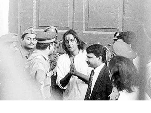 वो जेल में थे और खलनायक रिलीज हुई