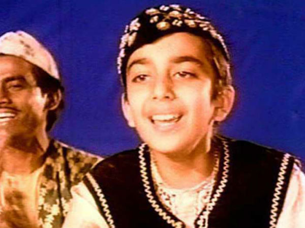 पिता की फिल्म में कव्वाली गायक