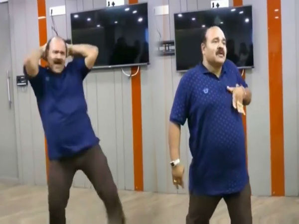 नंबर 4