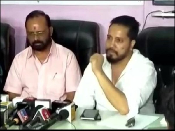 गलती हो गई मुझसे। मुझे वीजा मिला मैं चला गया