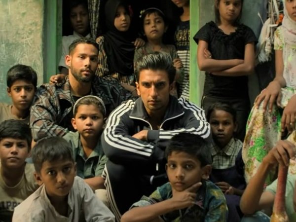गली बॅाय काफी पीछे