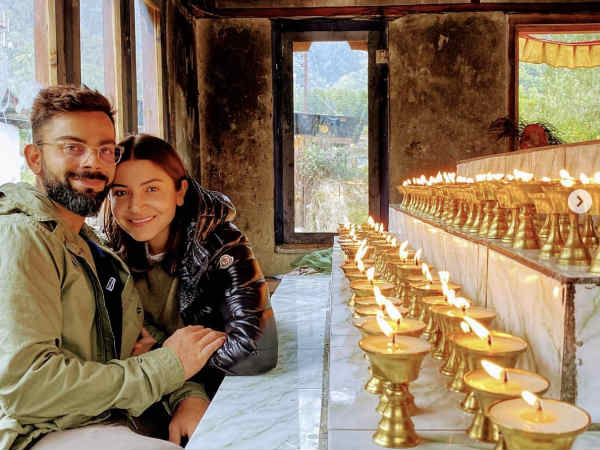 विराट कोहली और अनुष्का शर्मा की तस्वीरें