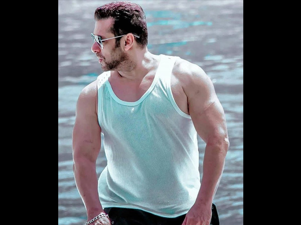 सीक्वल बनाने से भी ज्यादा चैलेजिंग है प्रीक्वल बनाना। इसकी शुरुआत कैसे हुई और आप युवा चुलबुल पांडे से खुद को कितना जोड़ पाए?