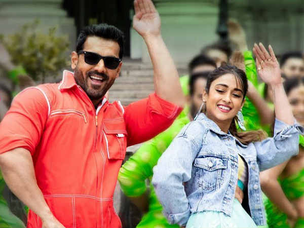 तुम पर हम हैं अटके तुम पर हम हैं अटके