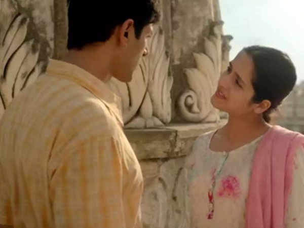 सारा और कार्तिक के अलावा आरुषि की भी है मौजूदगी सारा और कार्तिक के अलावा आरुषि की भी है मौजूदगी