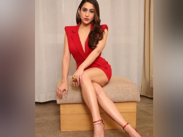 आज सबसे हॉट एक्ट्रेस में से एक हैं सारा अली खान आज सबसे हॉट एक्ट्रेस में से एक हैं सारा अली खान