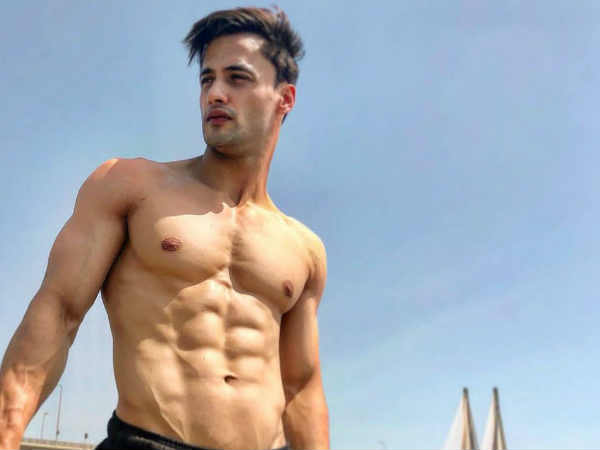 एशिया में पॉपुलर एशिया में पॉपुलर