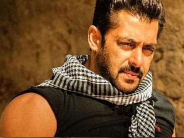 ईद उल फितर पर सलमान खान ईद उल फितर पर सलमान खान
