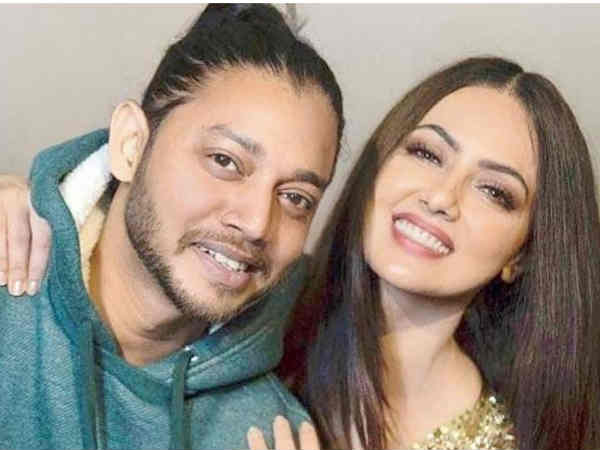 आगे बढ़ने की कोशिश