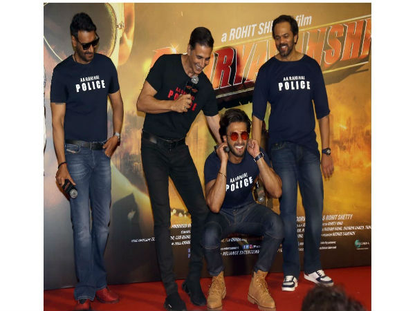 देरी से आने पर देरी से आने पर