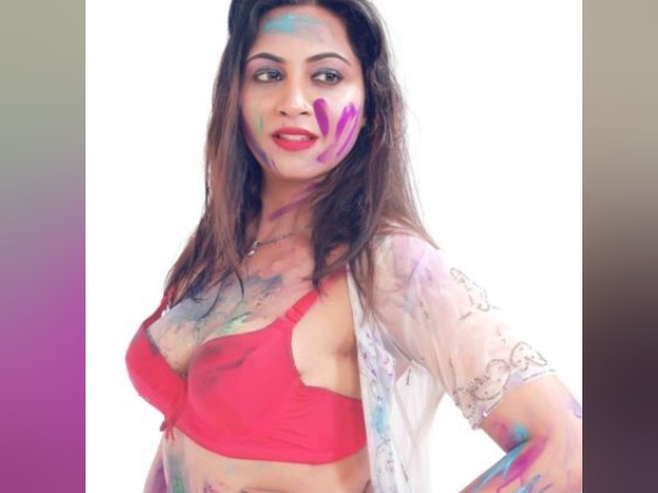 अर्शी खान भी इस मामले में आगे अर्शी खान भी इस मामले में आगे