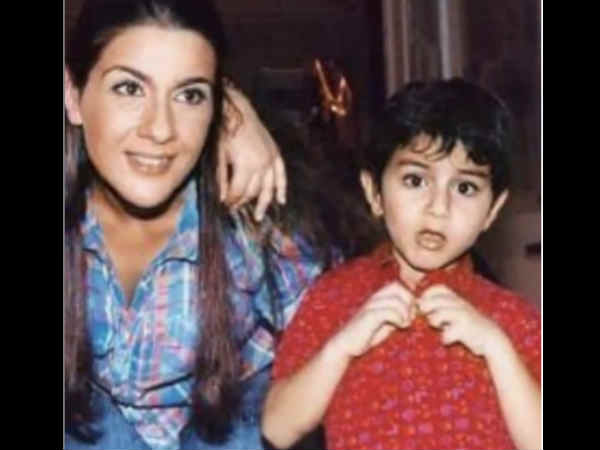 ibrahim-ali-khan-shares-a-pic-with-saif-ali-khan-captions-it-old-man-calls-amrita-singh-best-woman ibrahim-ali-khan-shares-a-pic-with-saif-ali-khan-captions-it-old-man-calls-amrita-singh-best-woman