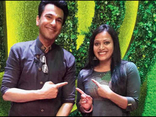 पहले राउंड में पीछे पहले राउंड में पीछे