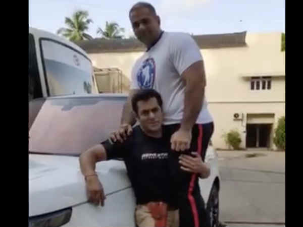 यादों में ज़िंदा यादों में ज़िंदा