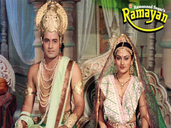 रामायण देखने के लिए टीवी के सामने अगरबत्ती जलाते थे लोग रामायण देखने के लिए टीवी के सामने अगरबत्ती जलाते थे लोग