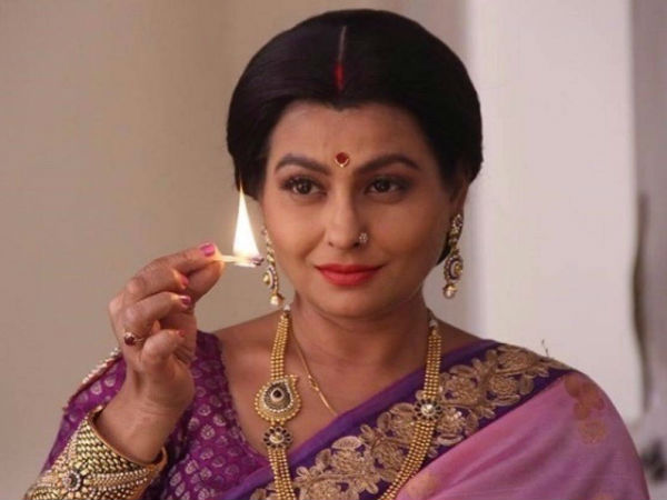 ऐसे भी करती हैं मदद ऐसे भी करती हैं मदद