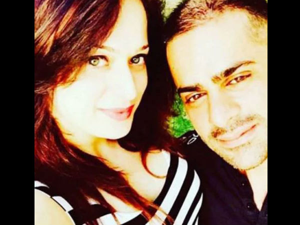 मौत से काफी दुखी हुईं मौत से काफी दुखी हुईं