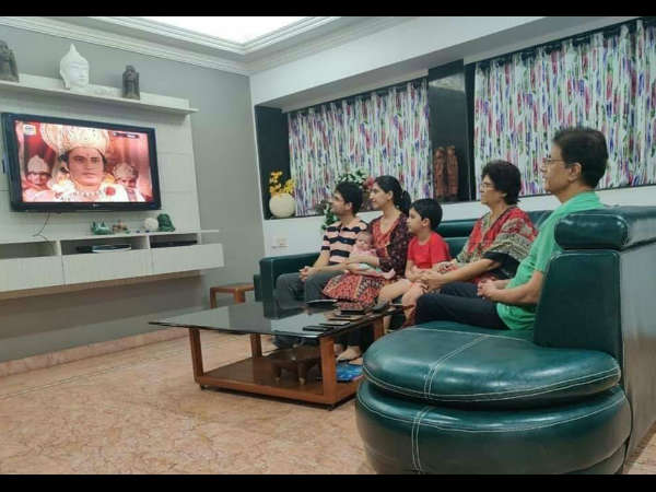 लोग अब इमोशनल नहीं लोग अब इमोशनल नहीं