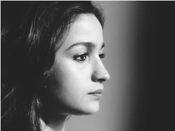फिल्म गंगूबाई काठियावाड़ी रिलीज टली फिल्म गंगूबाई काठियावाड़ी रिलीज टली