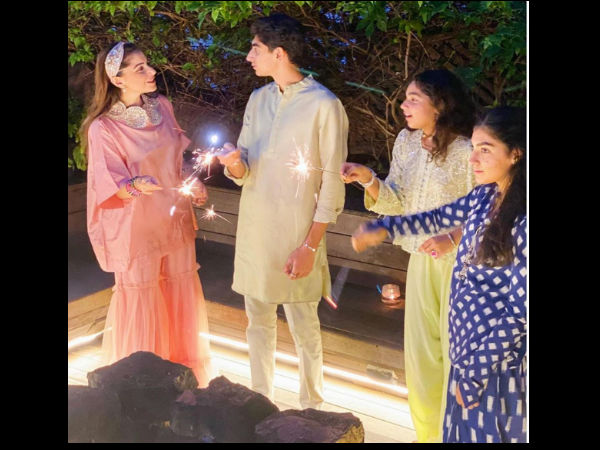 कनिका के कोरोना संक्रमित होने के बाद मेरा परिवार डरा हुआ था कनिका के कोरोना संक्रमित होने के बाद मेरा परिवार डरा हुआ था