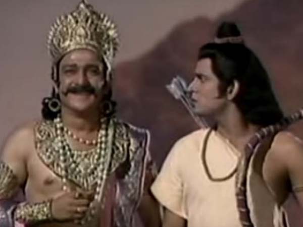 रेलवे ट्रैक पर पड़ी मिली मुकेश रावल की बॅाडी रेलवे ट्रैक पर पड़ी मिली मुकेश रावल की बॅाडी