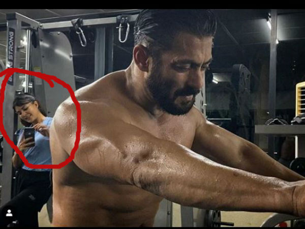 सलमान खान जैकलीन की चोरी पकड़ी गई सलमान खान जैकलीन की चोरी पकड़ी गई