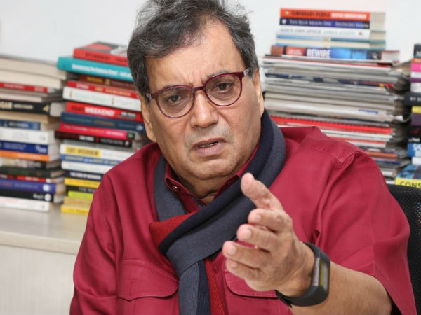 लॉकडाउन में लगातार काम कर रहे लॉकडाउन में लगातार काम कर रहे