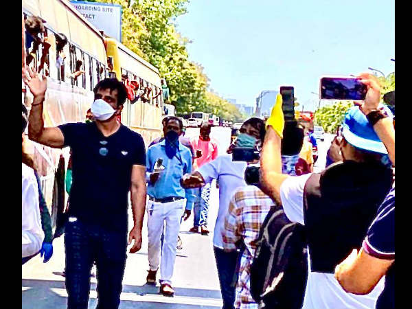 हजारों लागों को मिल रहा है खाना