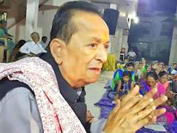 लोगों ने दी अरविंद रावण को श्रद्धांजलि लोगों ने दी अरविंद रावण को श्रद्धांजलि
