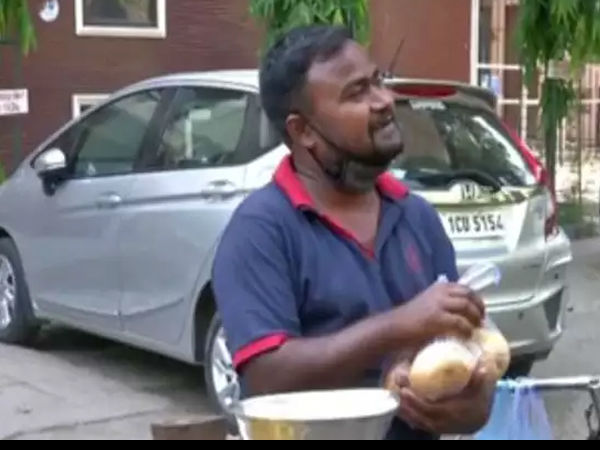 परिवार के लिए फल बेचने के लिए तैयार परिवार के लिए फल बेचने के लिए तैयार