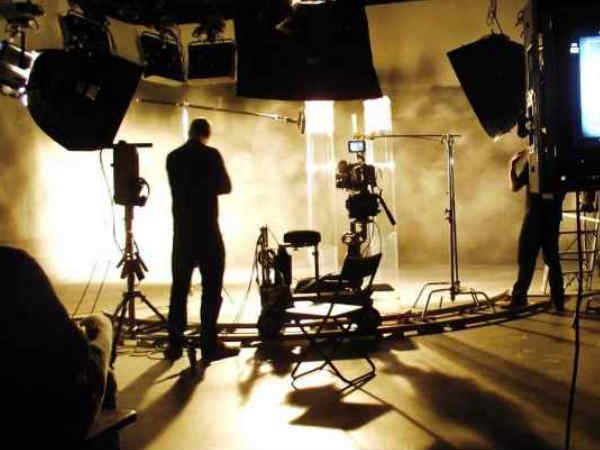 theater-owners-request-bollywood-producers-to-retain-films-and-not-release-them-digitally theater-owners-request-bollywood-producers-to-retain-films-and-not-release-them-digitally