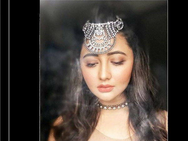 रश्मि देसाई नागिन 4 से बाहर रश्मि देसाई नागिन 4 से बाहर